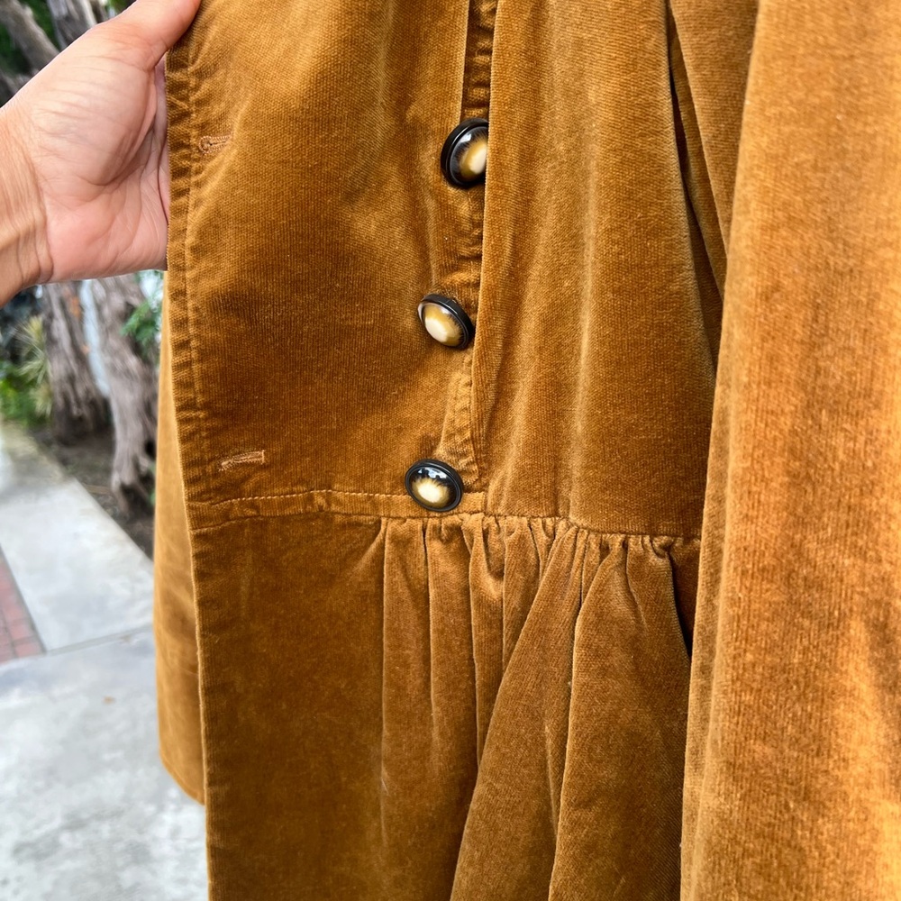 Vintage Anthropologie | idra tan Velvet Blazer with Floral Lining - Picture 3 of 12